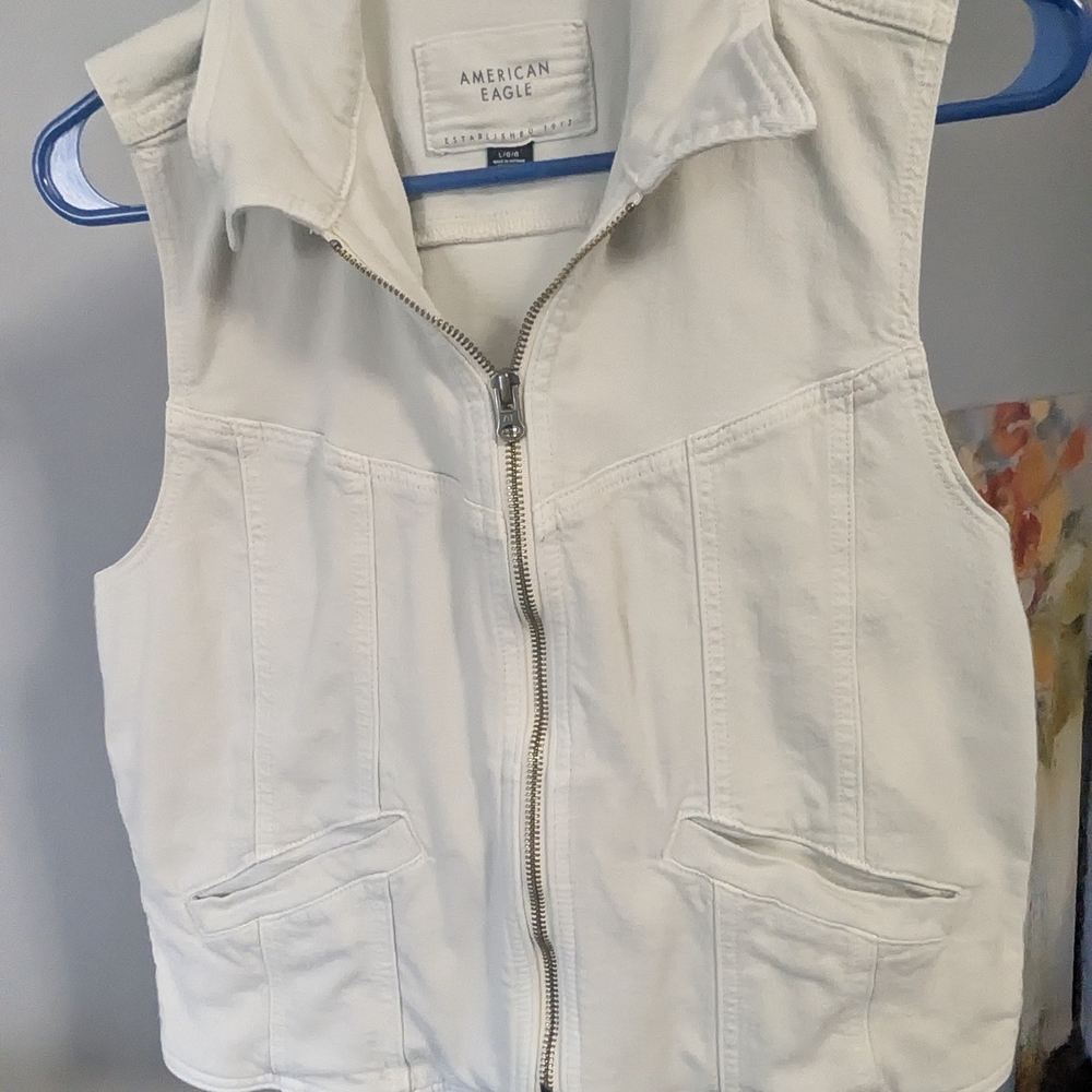 American Eagle Outfitters Women's Cream Vest